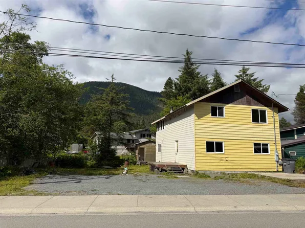 405 Degroff St, Sitka, AK 99835