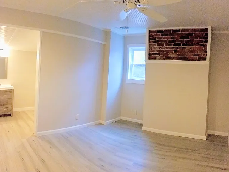 60 Peachtree Hills Ave NE — Photo 9