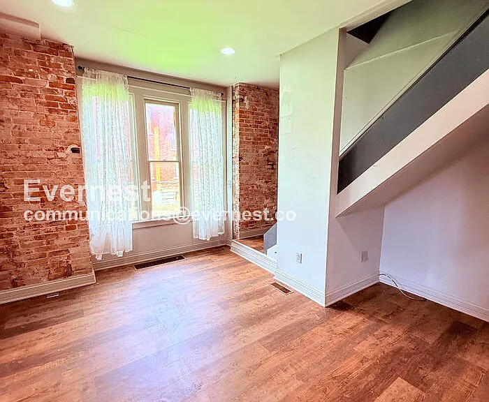 33 S Monroe Ave #4 — Photo 8