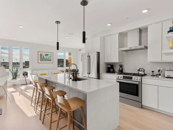 20 W 5th St #2-I, Boston, MA 02127