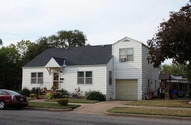 1st image of 719 W 12th St