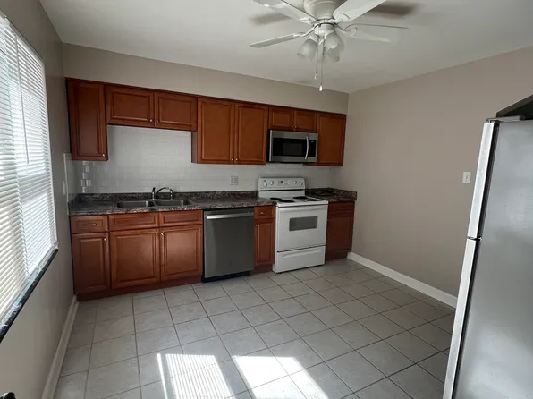 315 Ridgedale Rd APT 2, Louisville, KY 40206