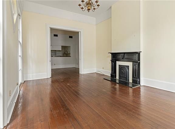 3rd image of 1524 Saint Mary St APT A