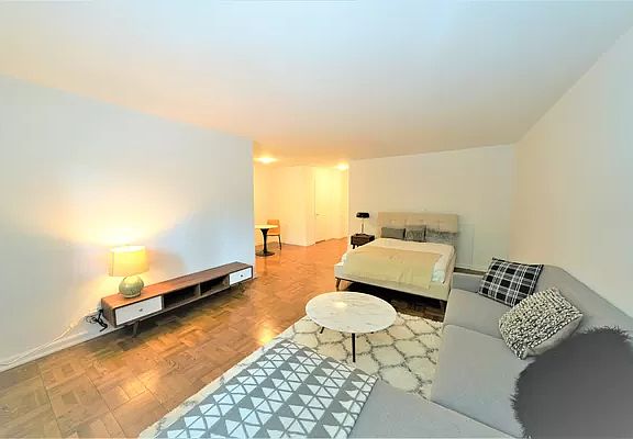 4th image of 1700 York Ave APT 1J