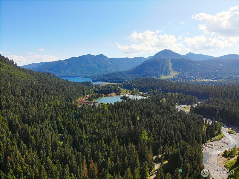 2nd image of 26 XX Trail Ridge Lane