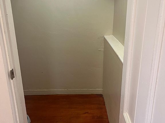 3rd image of 34 Termine Ave