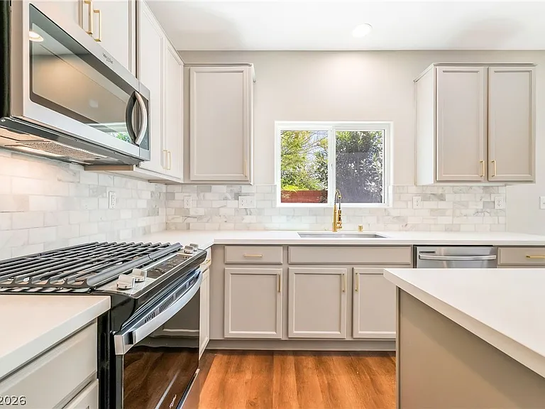 3520 Dune Grass St — Photo 11