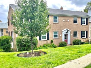 1239 E Randolph Ct APT D, Milwaukee, WI 53212