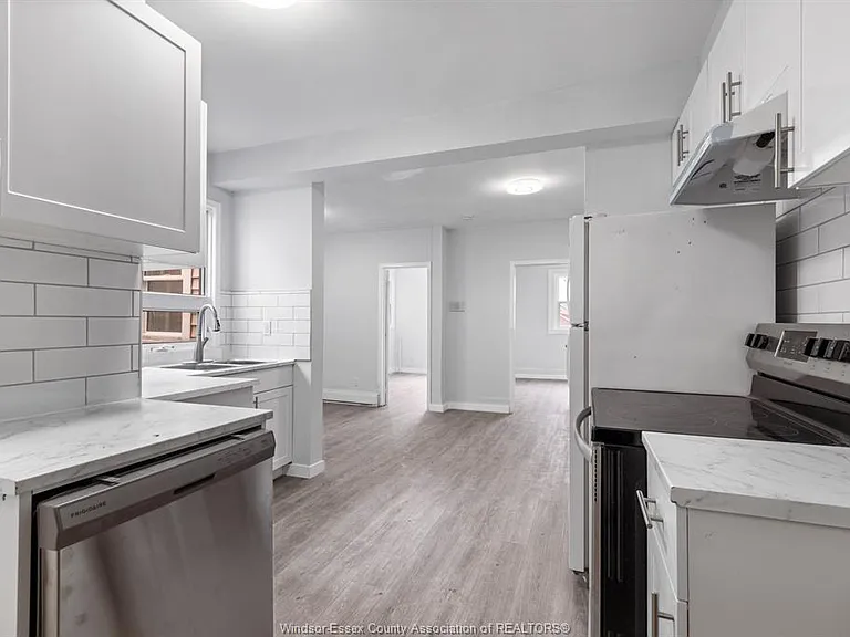 900 Ottawa St #10 — Photo 2