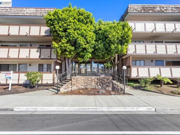 1550 Bancroft Ave APT 223, San Leandro, CA 94577