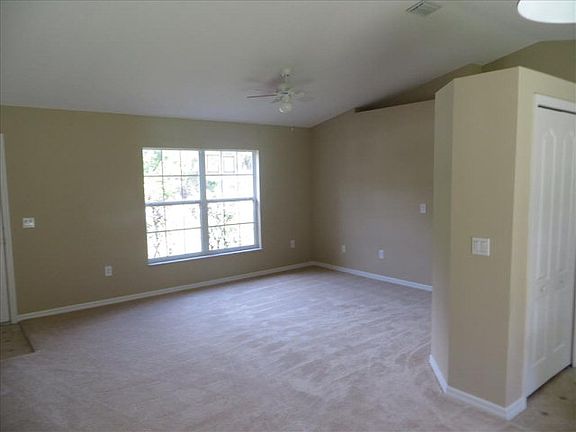4th image of 36 Pine Hurst Ln