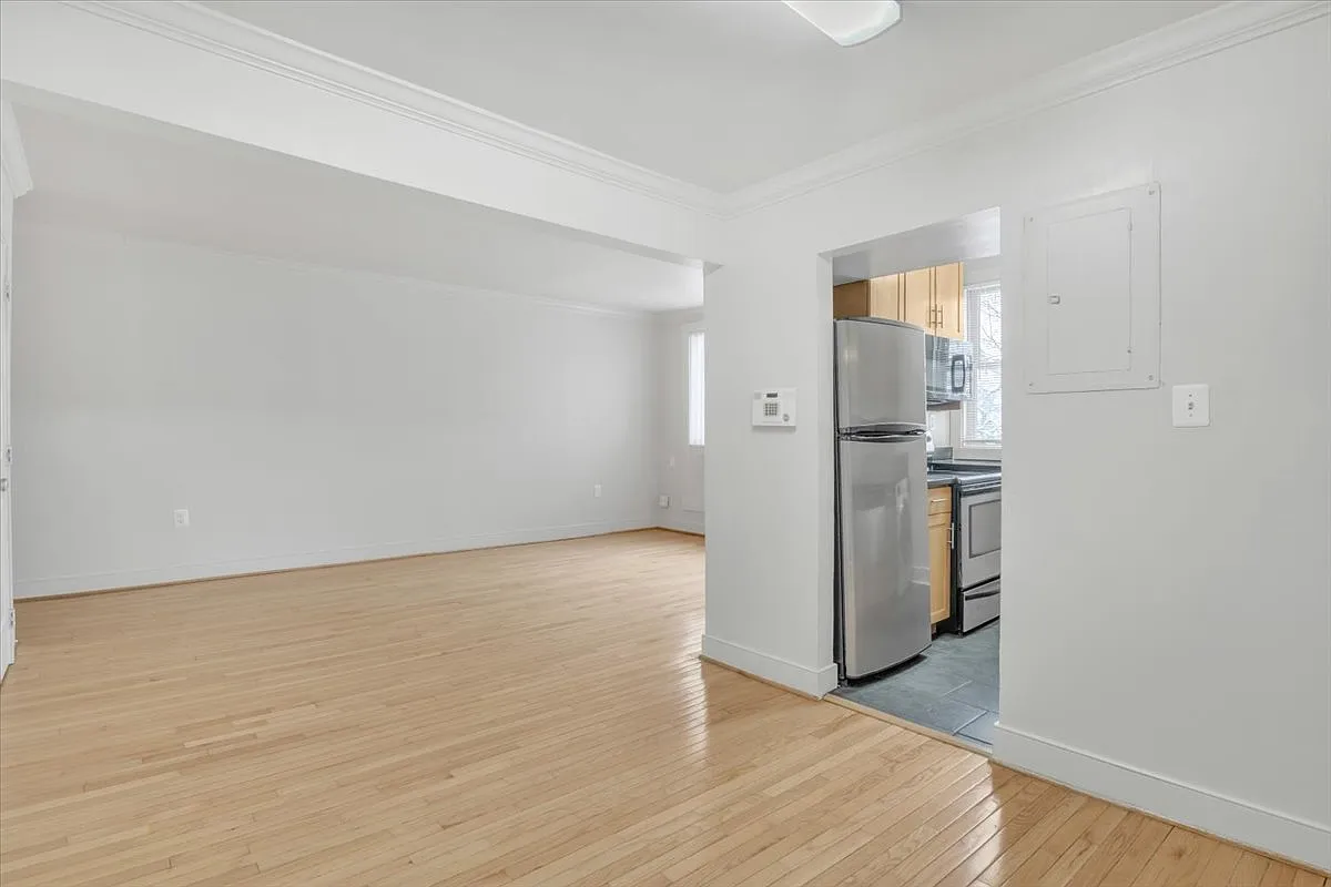 2850 Hartford St SE — Photo 1
