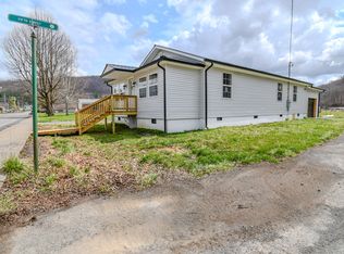 196 Greenbrier Ave, Rainelle, WV