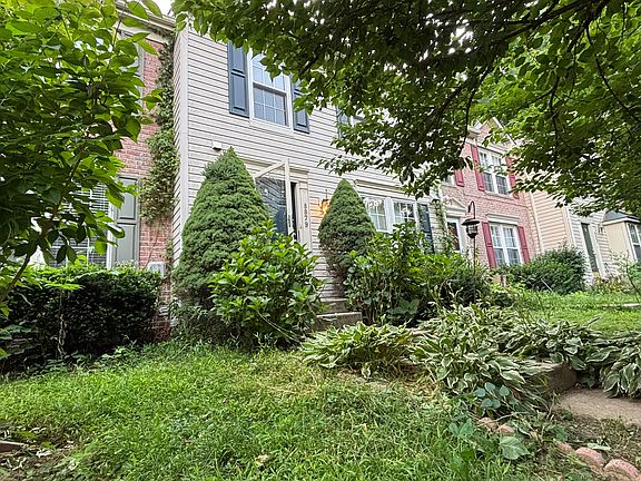 2nd image of 8879 Papillon Dr