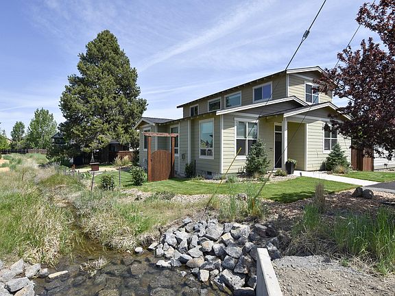 3rd image of 21362 Bear Creek Rd