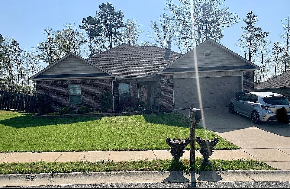 1st image of 169 Cambridge Dr