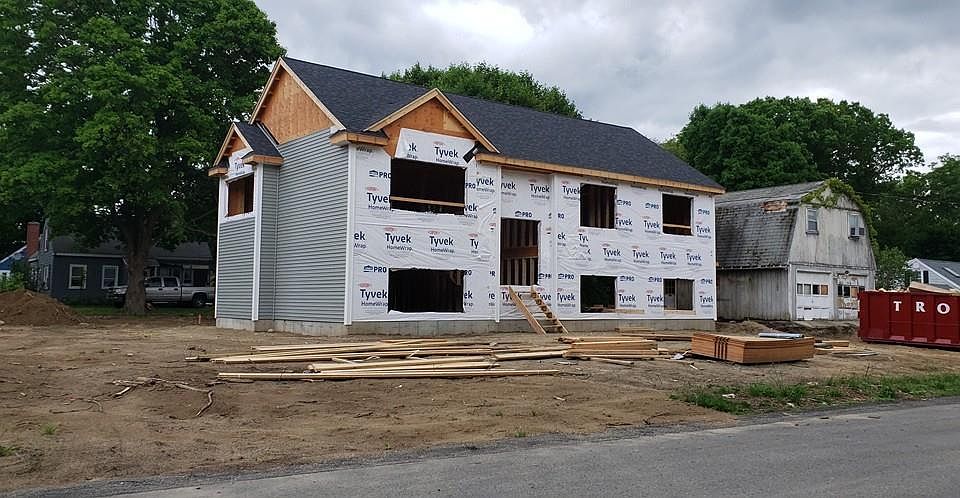 1st image of 619 Central St
