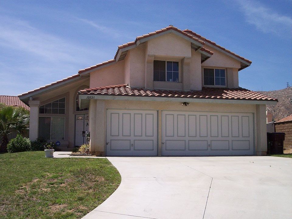 Courtesy of Mary Ann Mallory GMAC Park Place Real Estate