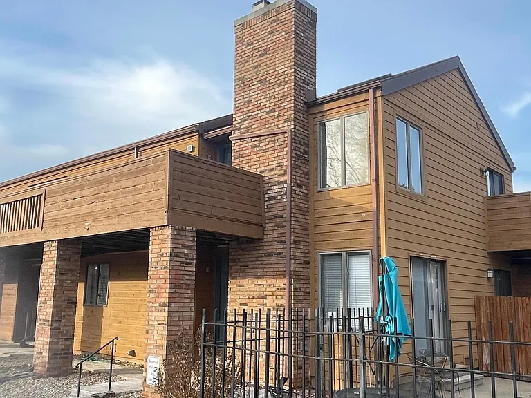 Front view, Right, Top Floor Condo