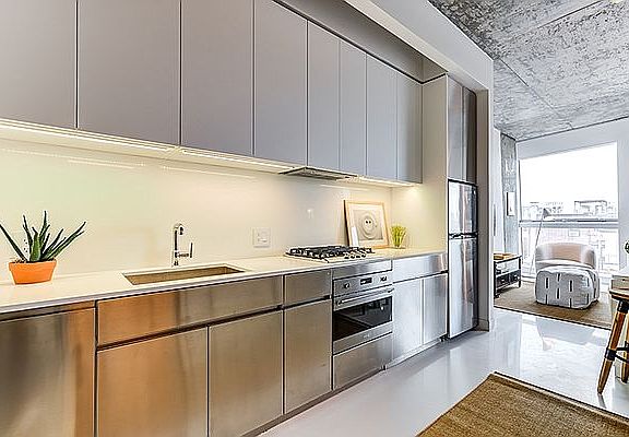 5th image of 158 E 126th St APT 609