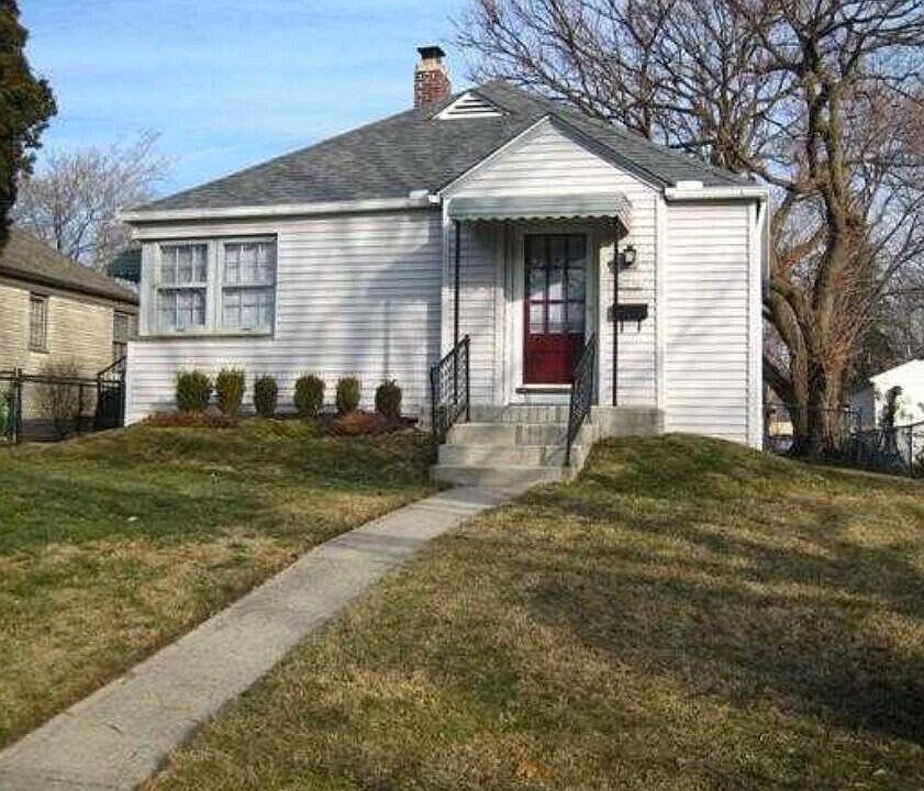 1st image of 2774 Bellwood Ave