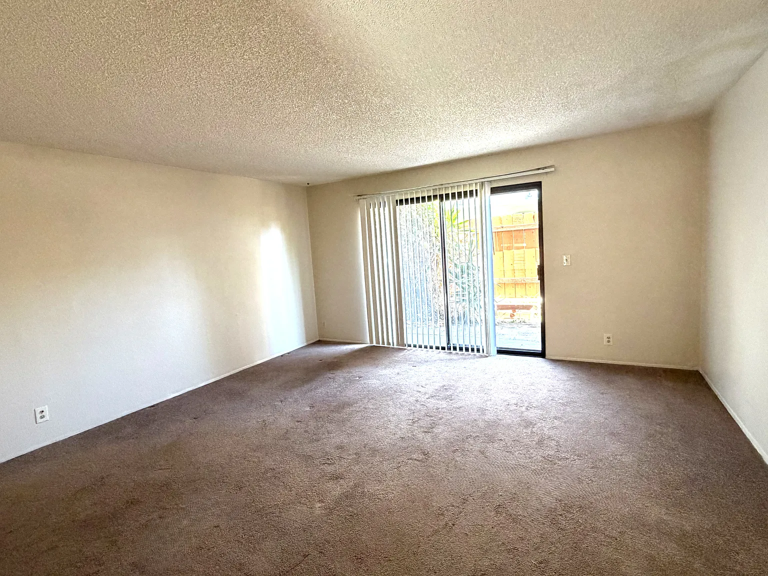 2 bed, 750 sqft, $2,295 — Photo 2