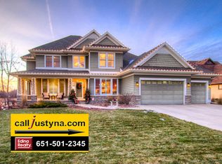 8476 Marsh Creek Rd, Woodbury, MN 55125