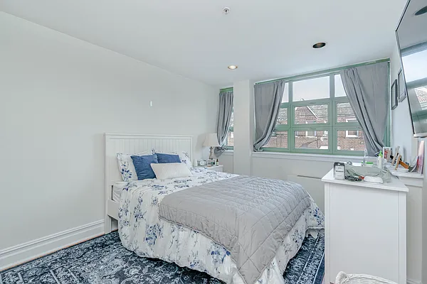 Rented by Keller Williams NYC | media 7