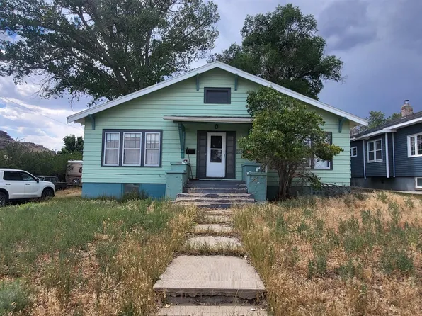 514 12th St, Rawlins, WY 82301