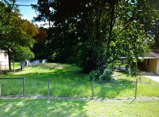 806 Holland Dr, Albany, GA 31705