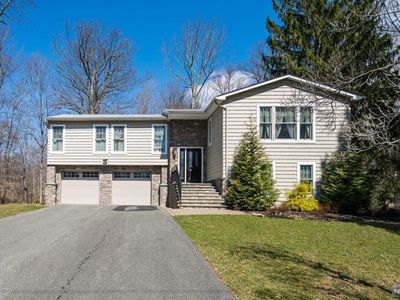 43 Brookwood Dr, Mahwah, NJ, 07430