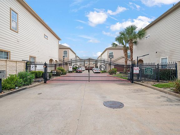 4th image of 907 McKinney Park Ln