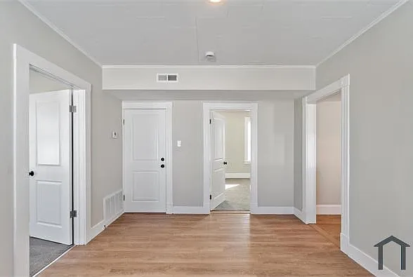 47 Walnut St #49F3 — Photo 8
