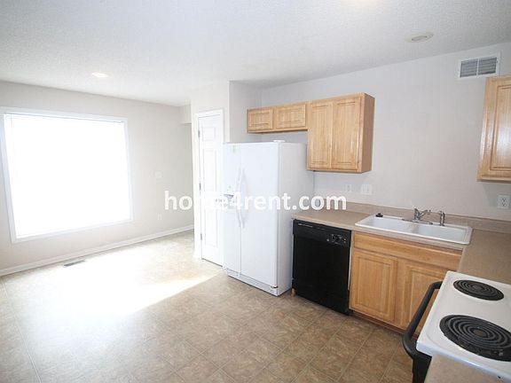 3rd image of 13015 Everett Ct
