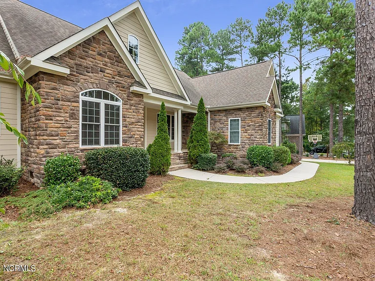 108 Hammerstone Cir — Photo 4