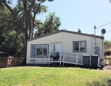 57 SE East St, Madras, OR, 97741
