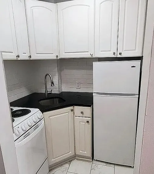 1017 Pine St #3F — Photo 6