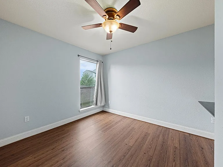 5102 Hardy St — Photo 21