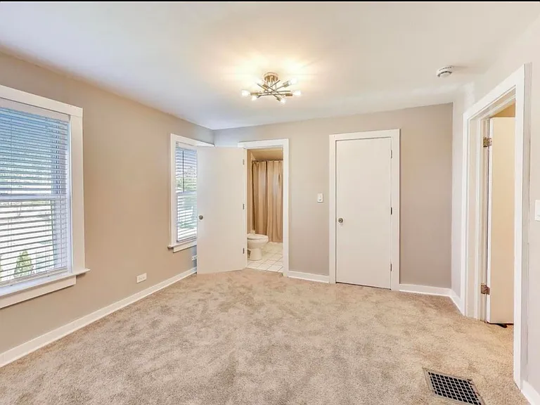 415 Bloom St — Photo 24