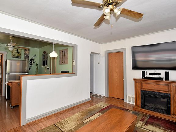 5th image of 3947 E Birchwood Ave