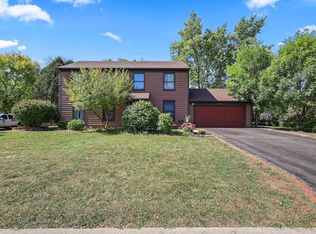 812 Maple Ln, Geneva, IL 60134