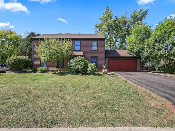 812 Maple Ln, Geneva, IL 60134