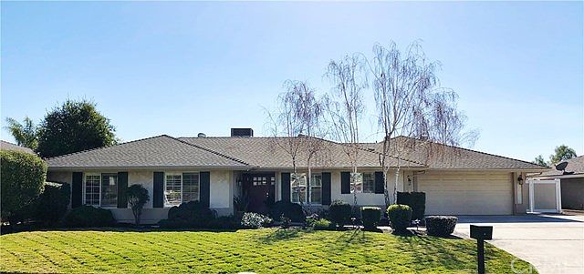 1st image of 25409 Jaclyn Ave