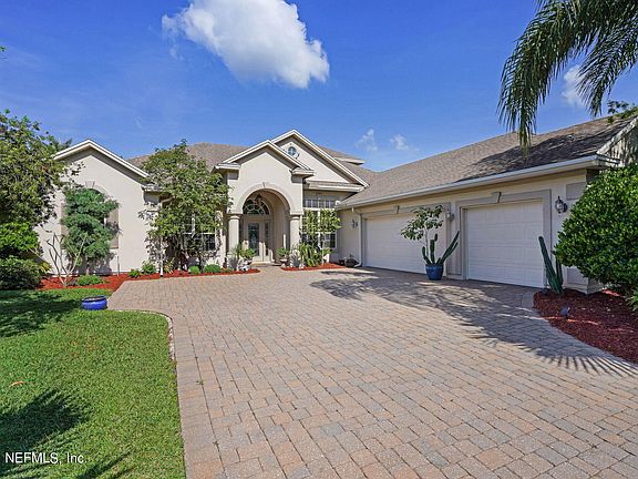 2nd image of 1532 N Tralee Ct