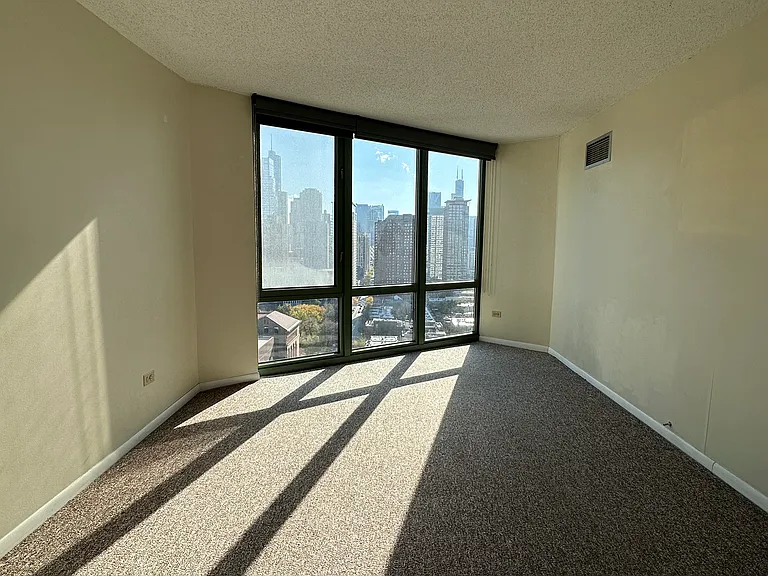 111 W Maple St #1904 — Photo 21
