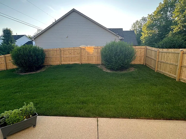 400 Amberley Dr — Photo 15