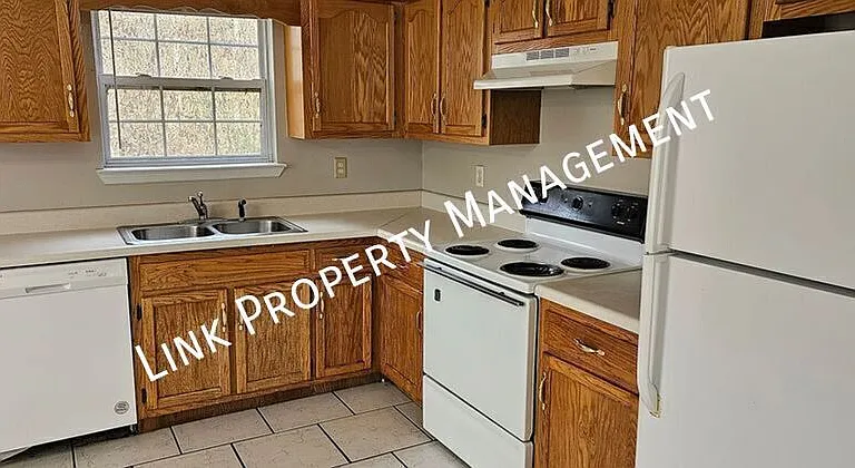 1106 Carline Rd #B — Photo 3