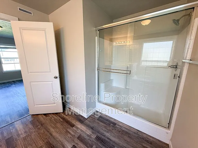 19304 Geneva Way — Photo 28
