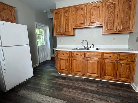 4th image of 1765 Madison St