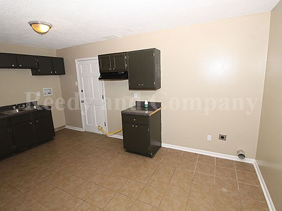 5th image of 4261 Glenbrook St